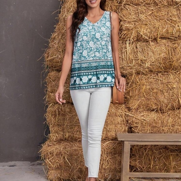 FLORAL PRINT V NECK BLOUSE - Picture 3 of 6